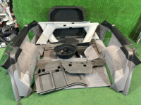 แผงบุห้องเก็บของท้าย 94015AE020OB 94015AE030OB 94047AE020NS 94047AE030NS SUBARU LANCASTER