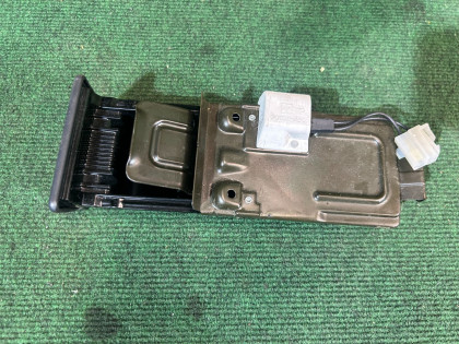 烟灰缸 SUBARU LANCASTER OEM 66160AE000 BH9 2001 GREEN 1U7