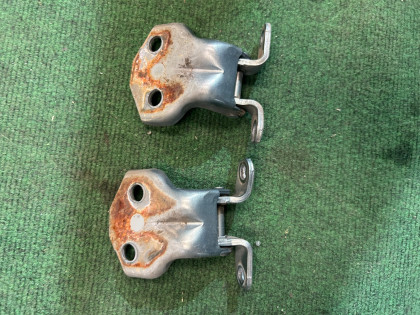 Bisagras de la puerta delantera derecha SUBARU LANCASTER OEM 61220AC000 61220AC010 BH9 2001 GREEN 1U7
