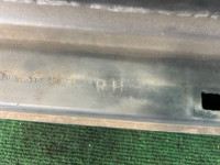 ชายบันไดขวา SUBARU LANCASTER OEM 91111AE080YF BH9 2001 GREEN 1U7