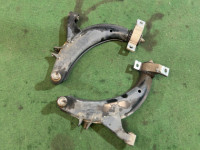 ปีกนกหน้า 20202AE000 20202AE010 SUBARU LANCASTER