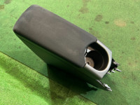 ช่องเก็บของและที่วางแขน TOYOTA PRIUS OEM 58901-47190-B3 ZVW30 2012 1F7 SILVER