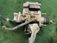 Bomba de freno TOYOTA PRIUS OEM 47050-47160 47070-47060 ZVW30 2012 2ZRFXE AT