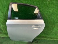 ประตูหลังซ้าย цвет 1F7 67004-47080 TOYOTA PRIUS