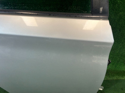 Puerta trasera derecha цвет 1F7 TOYOTA PRIUS OEM 67003-47080 ZVW30 2012 1F7 SILVER