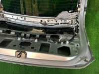 Portón trasero цвет 1F7 TOYOTA PRIUS OEM 67005-47181 ZVW30 2012 1F7 SILVER