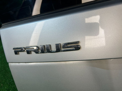 Portón trasero цвет 1F7 TOYOTA PRIUS OEM 67005-47181 ZVW30 2012 1F7 SILVER