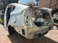 Guarda-lamas traseiro esquerdo TOYOTA PRIUS OEM 61602-47091 ZVW30 2012 1F7 SILVER