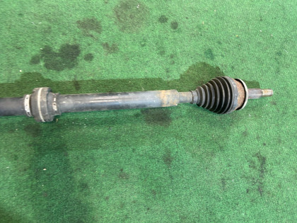 Front driveshaft правый TOYOTA PRIUS OEM 43410-47030 ZVW30 2012 2ZRFXE AT