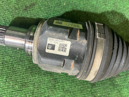 เพลาขับหน้า левый TOYOTA PRIUS OEM 43420-47030 ZVW30 2012 2ZRFXE AT