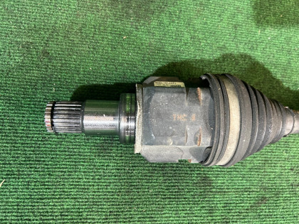 เพลาขับหน้า левый TOYOTA PRIUS OEM 43420-47030 ZVW30 2012 2ZRFXE AT