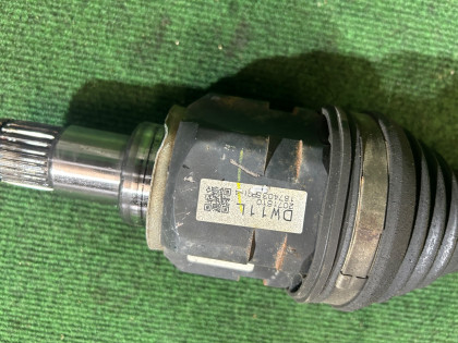 เพลาขับหน้า левый TOYOTA PRIUS OEM 43420-47030 ZVW30 2012 2ZRFXE AT