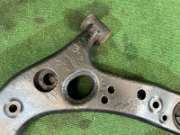 前摆臂 TOYOTA PRIUS OEM 48068-47050 48069-47050 ZVW30 2012 2ZRFXE AT