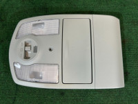 Плафон салона передний TOYOTA PRIUS OEM 8126047090B0 ZVW30 2012 2ZRFXE AT
