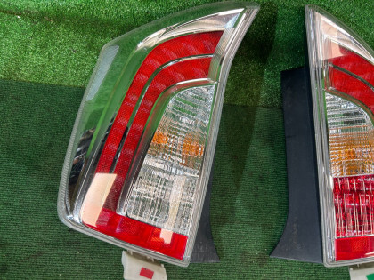 尾灯 пара TOYOTA PRIUS OEM 81550-47170 81560-47170 ZVW30 2012