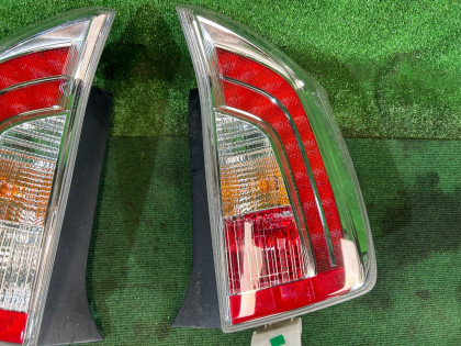 尾灯 пара TOYOTA PRIUS OEM 81550-47170 81560-47170 ZVW30 2012