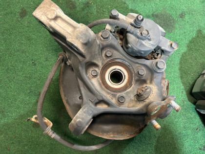フロントハブ TOYOTA PRIUS OEM 43550-47011 43550-47011 43512-47040 ZVW30 2012 2ZRFXE AT