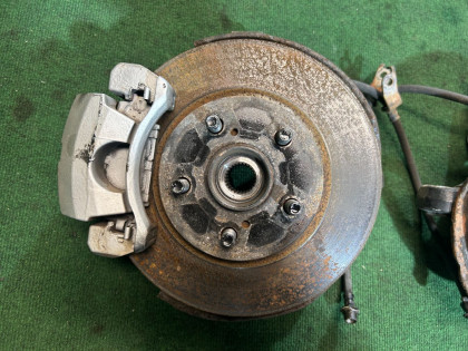 フロントハブ TOYOTA PRIUS OEM 43550-47011 43550-47011 43512-47040 ZVW30 2012 2ZRFXE AT