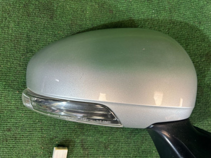 Right mirror цвет 1F7 TOYOTA PRIUS OEM 87910-47300 ZVW30 2012 1F7 SILVER