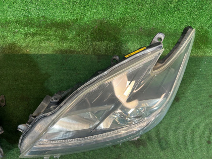 大灯 ксенон TOYOTA PRIUS OEM 81145-47381 81185-47381 85967-33031 ZVW30 2012