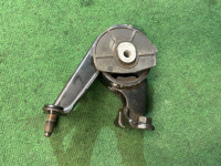 Apoio do motor Задняя TOYOTA PRIUS OEM 1237137090 ZVW30 2013 2ZRFXE AT