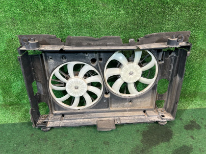 Вентиляторы радиатора TOYOTA PRIUS OEM 100222-1377 168000-8990 ZVW30 2013 2ZRFXE AT