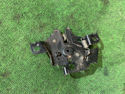 Замок капота TOYOTA PRIUS OEM 53510-47102 ZVW30 2013 1F7 SILVER