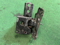 左发动机支撑胶 TOYOTA PRIUS OEM 12372-37110 ZVW30 2013 2ZRFXE AT