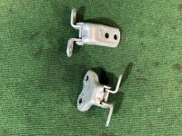 右前门铰链 TOYOTA PRIUS OEM 6871012151 ZVW30 2013 1F7 SILVER