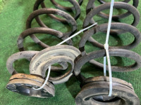 โช้คอัพ Задние амортизаторы TOYOTA PRIUS OEM 48530-80533 48530-80533 ZVW30 2013 2ZRFXE AT