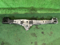 クロスメンバー Передняя TOYOTA PRIUS OEM 57104-47020 ZVW30 2013 2ZRFXE AT