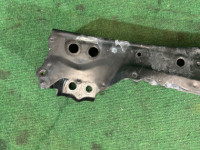 クロスメンバー Передняя TOYOTA PRIUS OEM 57104-47020 ZVW30 2013 2ZRFXE AT