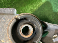 Travesaño trasero SUBARU LANCASTER OEM 20152AE001 BH9 2001 EJ254 AT