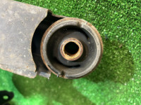 Travesaño trasero SUBARU LANCASTER OEM 20152AE001 BH9 2001 EJ254 AT