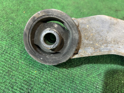 デフマウント SUBARU LANCASTER OEM 41310AE001 BH9 2001 EJ254 AT