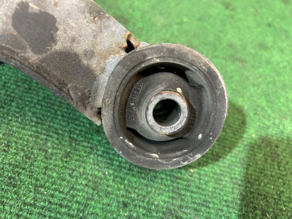 デフマウント SUBARU LANCASTER OEM 41310AE001 BH9 2001 EJ254 AT