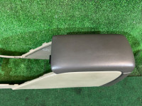 グローブボックス・アームレスト SUBARU LANCASTER OEM 92111AE010AC BH9 2001 GREEN 1U7