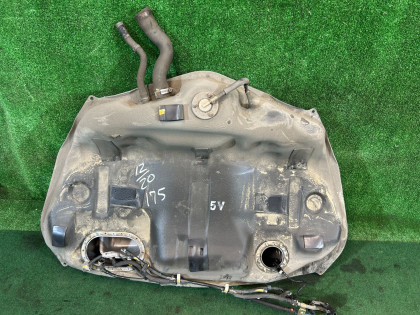 油箱 42012AE010 SUBARU LANCASTER