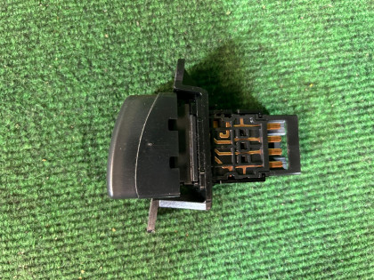 双闪警示开关 SUBARU LANCASTER OEM 83037AE000 BH9 2001 EJ254 AT