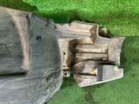 右前轮内衬 SUBARU LANCASTER OEM 59110AE020 BH9 2001 GREEN 1U7