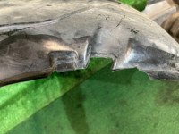 右前轮内衬 SUBARU LANCASTER OEM 59110AE020 BH9 2001 GREEN 1U7