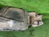 右前轮内衬 SUBARU LANCASTER OEM 59110AE020 BH9 2001 GREEN 1U7