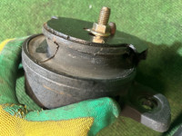 ยางแท่นเครื่อง SUBARU LANCASTER OEM 41022AE021 41022AE031 BH9 2001 EJ254 AT
