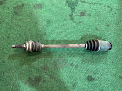 เพลาขับหน้า 28321FE040 SUBARU LANCASTER