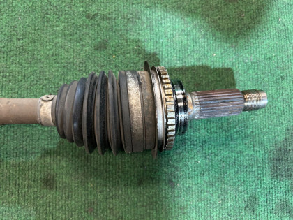 前传动轴 SUBARU LANCASTER OEM 28321FE040 BH9 2001 EJ254 AT