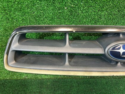 Решетка радиатора SUBARU LANCASTER OEM 91121AE240 BH9 2001 GREEN 1U7