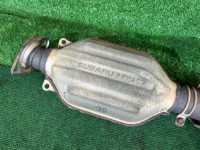 ท่อไอเสียท่อนกลาง SUBARU LANCASTER OEM 44200AE050 BH9 2001 EJ254 AT