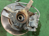 Ступицы передние SUBARU LANCASTER OEM 28313AE020 28313AE030 28052AA000 26310AC041 BH9 2001 EJ254 AT