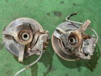 Ступицы передние SUBARU LANCASTER OEM 28313AE020 28313AE030 28052AA000 26310AC041 BH9 2001 EJ254 AT