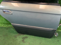 Puerta trasera derecha SUBARU LANCASTER OEM 60400AE420 BH9 2002 GREEN 1U7